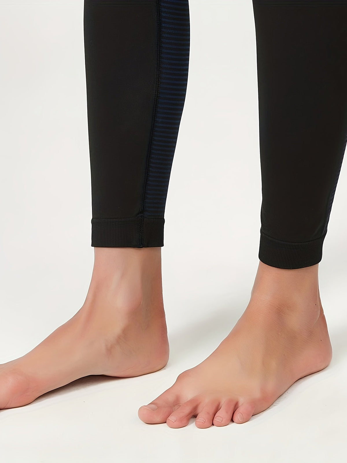 Women's Thermal Base Layer Set – Moisture-Wicking Long Underwear for Skiing, Snowboarding & Cold Weather | Thomler