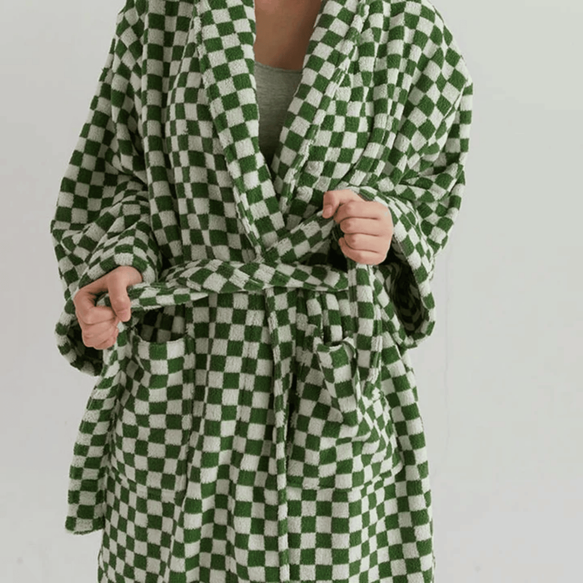 Checkered Terry Robe in Eco-Friendly Fabric for Men & Women – Soft Absorbent Loungewear for Spa Shower & Morning Routine | Thomler