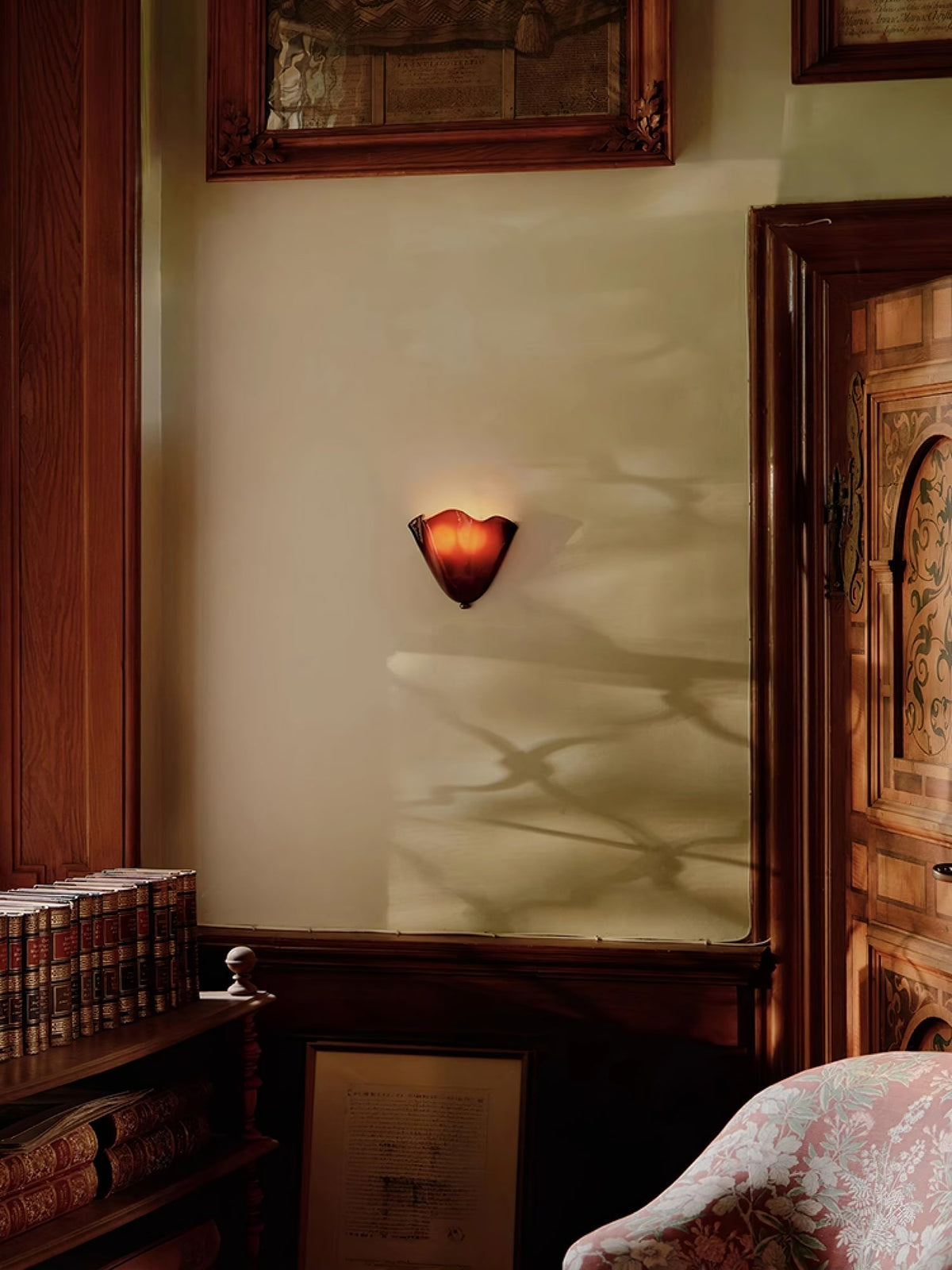 Curved Petal Glass Wall Sconce with Metal Accent for Bedroom, Hallway & Living Room – G9 LED Hardwired Modern Ambient Light Fixture | Thomler