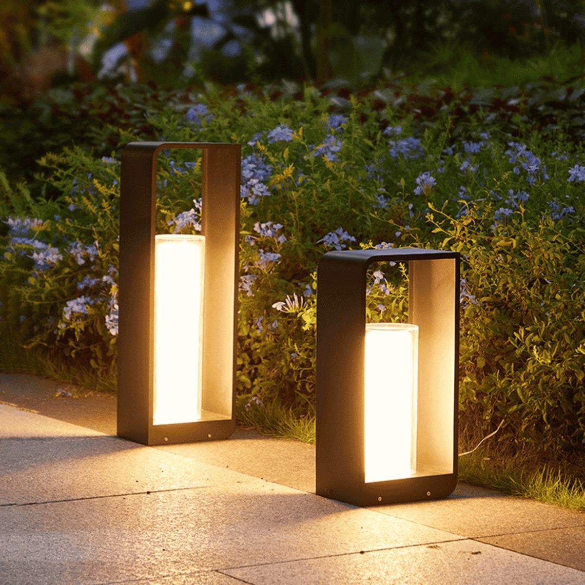 Solar-Powered Aluminum Garden Path Light – Contemporary Rectangular Bollard for Yard & Landscape Lighting | Thomler