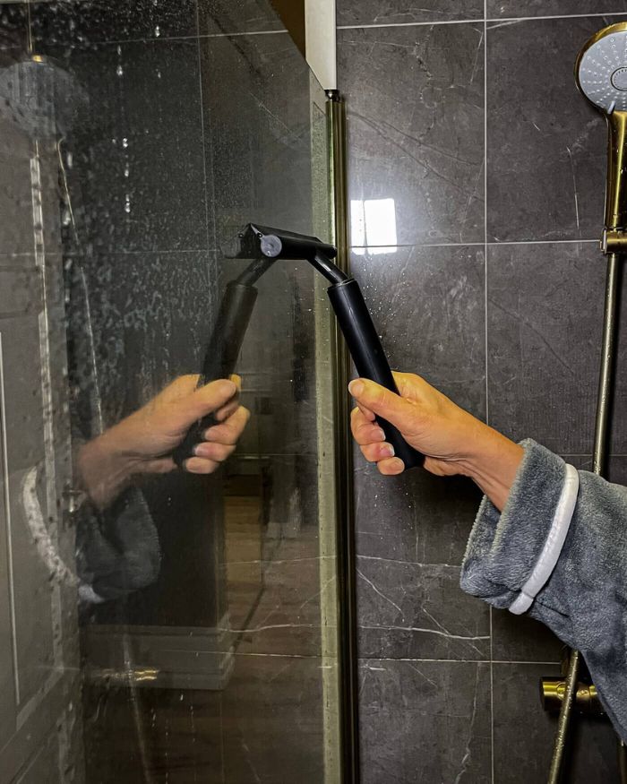 Telescoping Bathroom Squeegee with Wall Mount – Glass & Tile Cleaner for Shower, Tub & Floor | Thomler