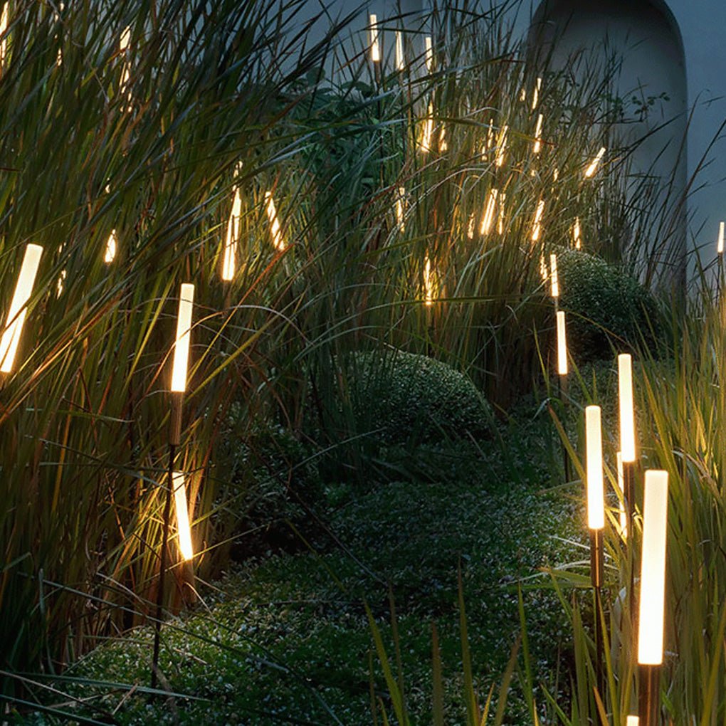 Decorative Reed-Style Solar Garden Stakes – Waterproof LED Pathway Lights for Yard & Lawn (6-Pack) | Thomler