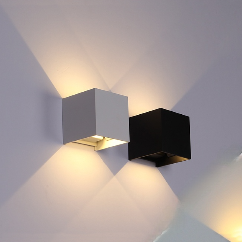 Weatherproof Swivel LED Wall Light for Patio & Courtyard | Thomler