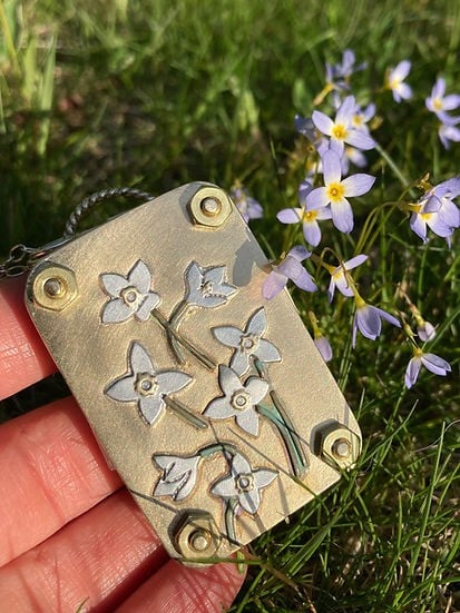 Compact Metal Botanical Press for Dried Flowers & Leaves – Portable Travel Herbarium Kit for Nature Journaling & Resin Crafts | Thomler