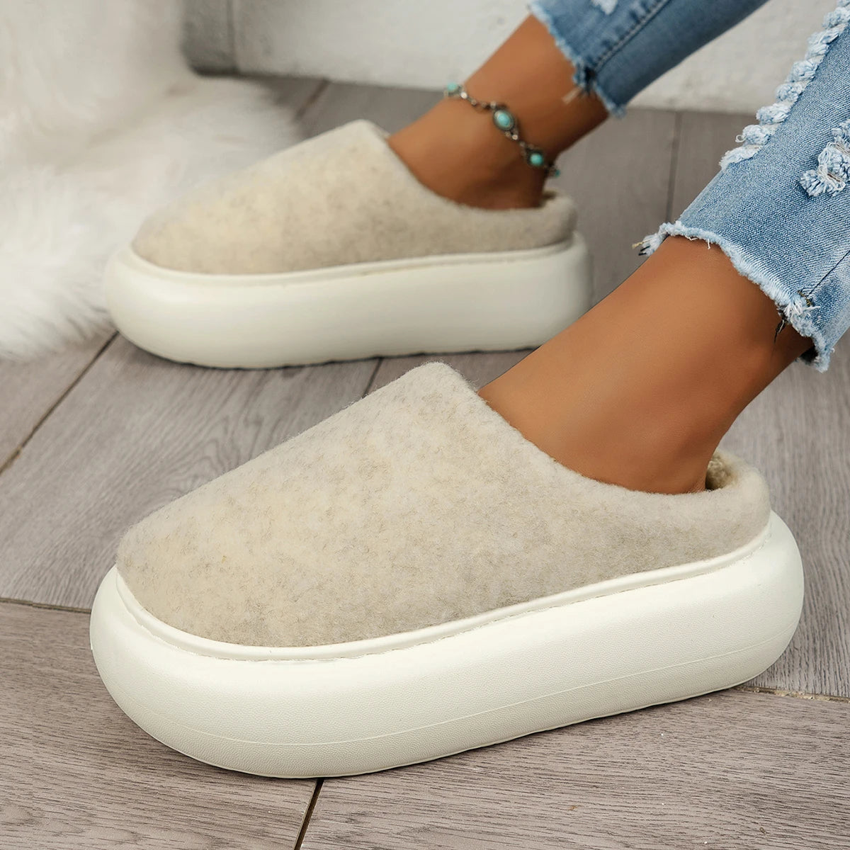 Cushioned Fleece House Shoes – Soft Anti-Slip Footwear for Cold Weather Comfort at Home | Thomler