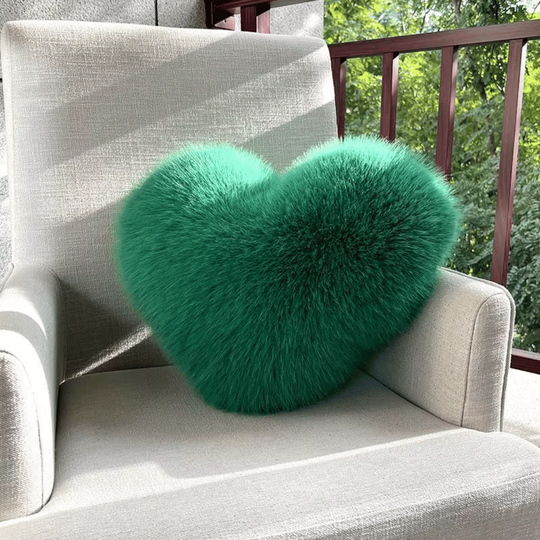 Heart-Shaped Faux Fur Decorative Cushion for Living Room, Bedroom & Couch – Soft Plush Accent Pillow | Thomler