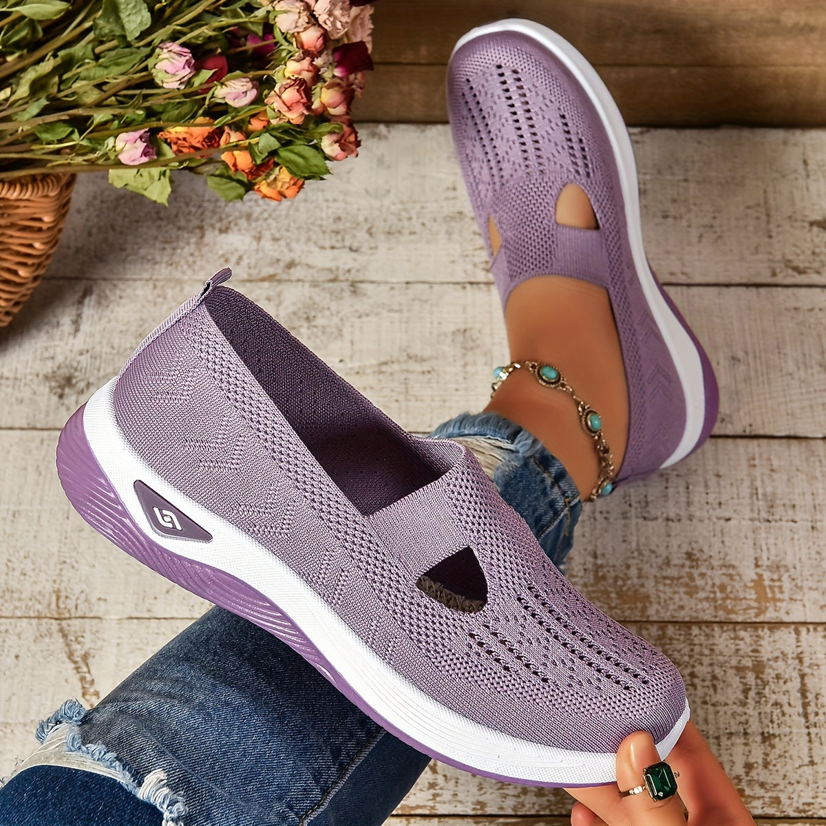 Women's Arch Support Slide Sandals with Cushioned Footbed – Anti-Slip Indoor Outdoor Slip-On Slides for All-Day Comfort | Thomler