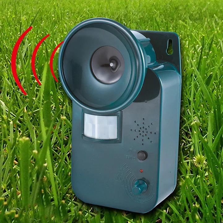 Ultrasonic Animal Repeller Outdoor Motion Sensor Pest Deterrent Device Waterproof Yard Protection for Deer Rodents Birds Battery Powered | Thomler