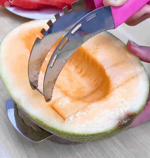 Stainless Steel Fruit Slicer Cutter for Watermelon Cantaloupe Papaya Dragon Fruit Kitchen Tool Fast Serving Prep | Thomler