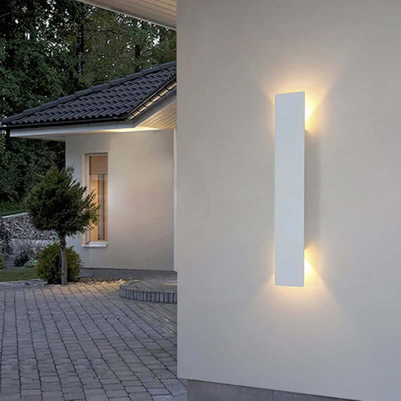 Modern Aluminum Outdoor Wall Light – IP65 Weatherproof LED Fixture for Home Exterior, Patio & Entryway | Thomler