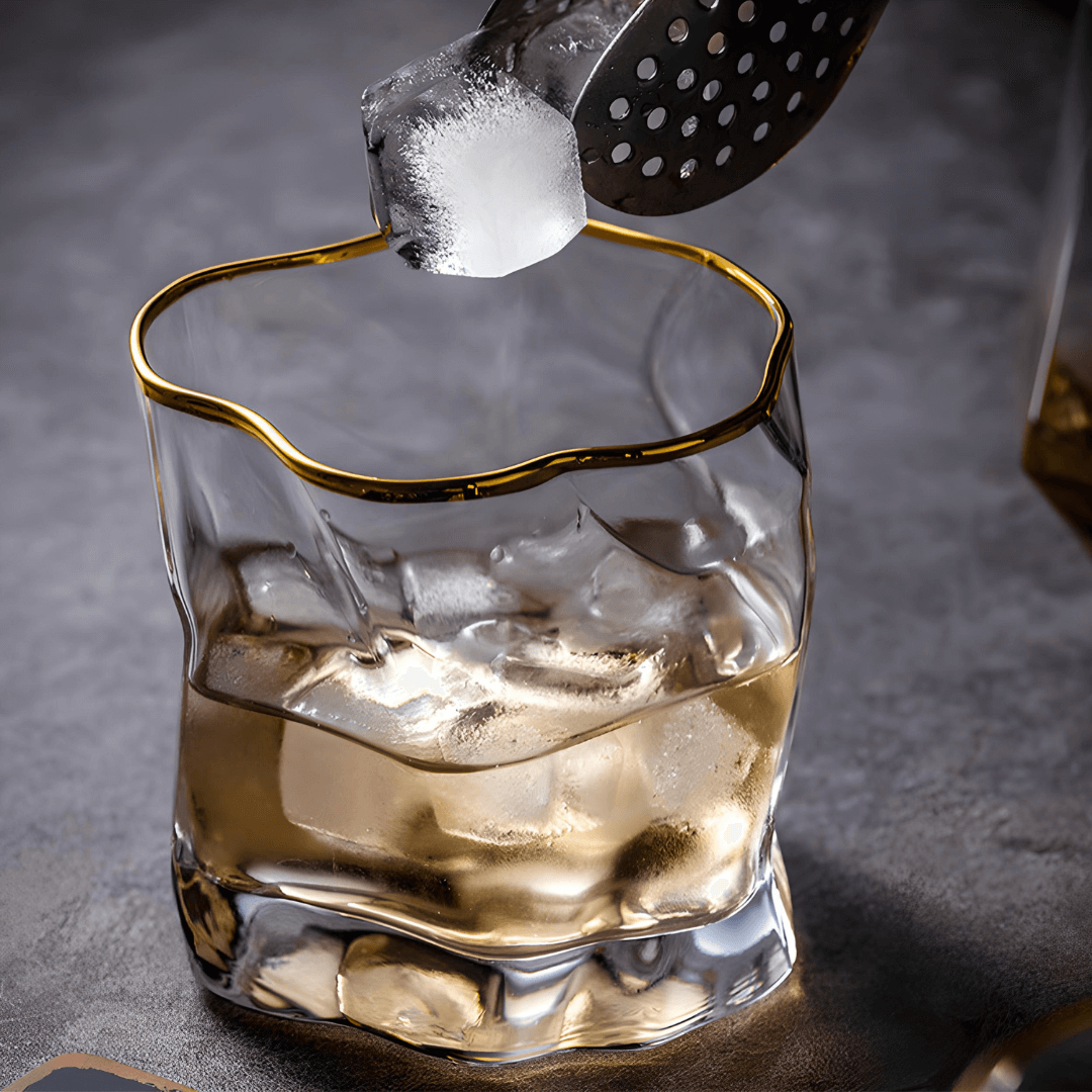 Japanese Textured Whiskey Tumbler with Gold Accents – Crystal Glass for Spirits | Thomler