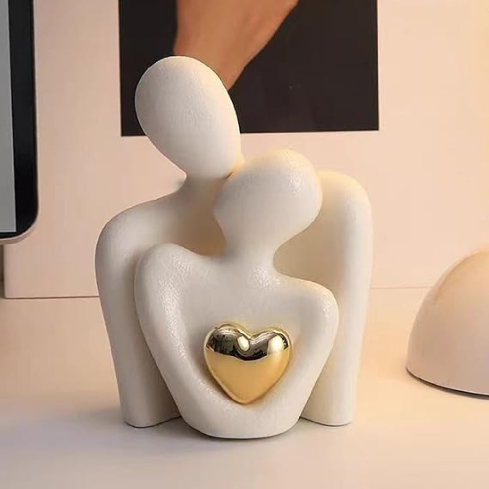 Abstract Couple Holding Heart Figurine – Modern Resin Sculpture for Home Decor, Wedding Gift, Anniversary Display – Minimalist Love Statue | Thomler
