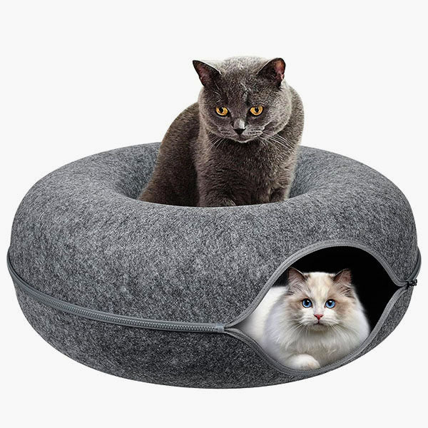 Enclosed Cat Bed Cave with Peek-a-Boo Hole – Soft Plush Igloo Den for Hideaway Sleep & Play | Thomler