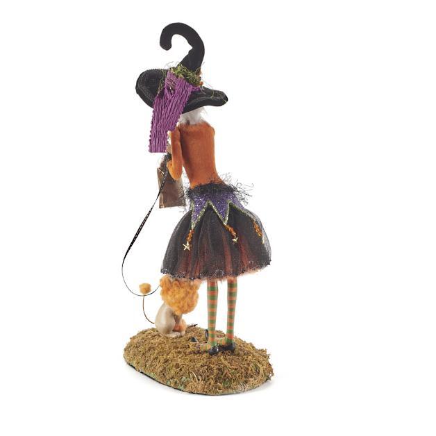 Handcrafted Resin Witch Figurine for Halloween Decor | Mystical Table Accent Sculpture | Gothic Home Centerpiece | Vintage Spooky | Thomler