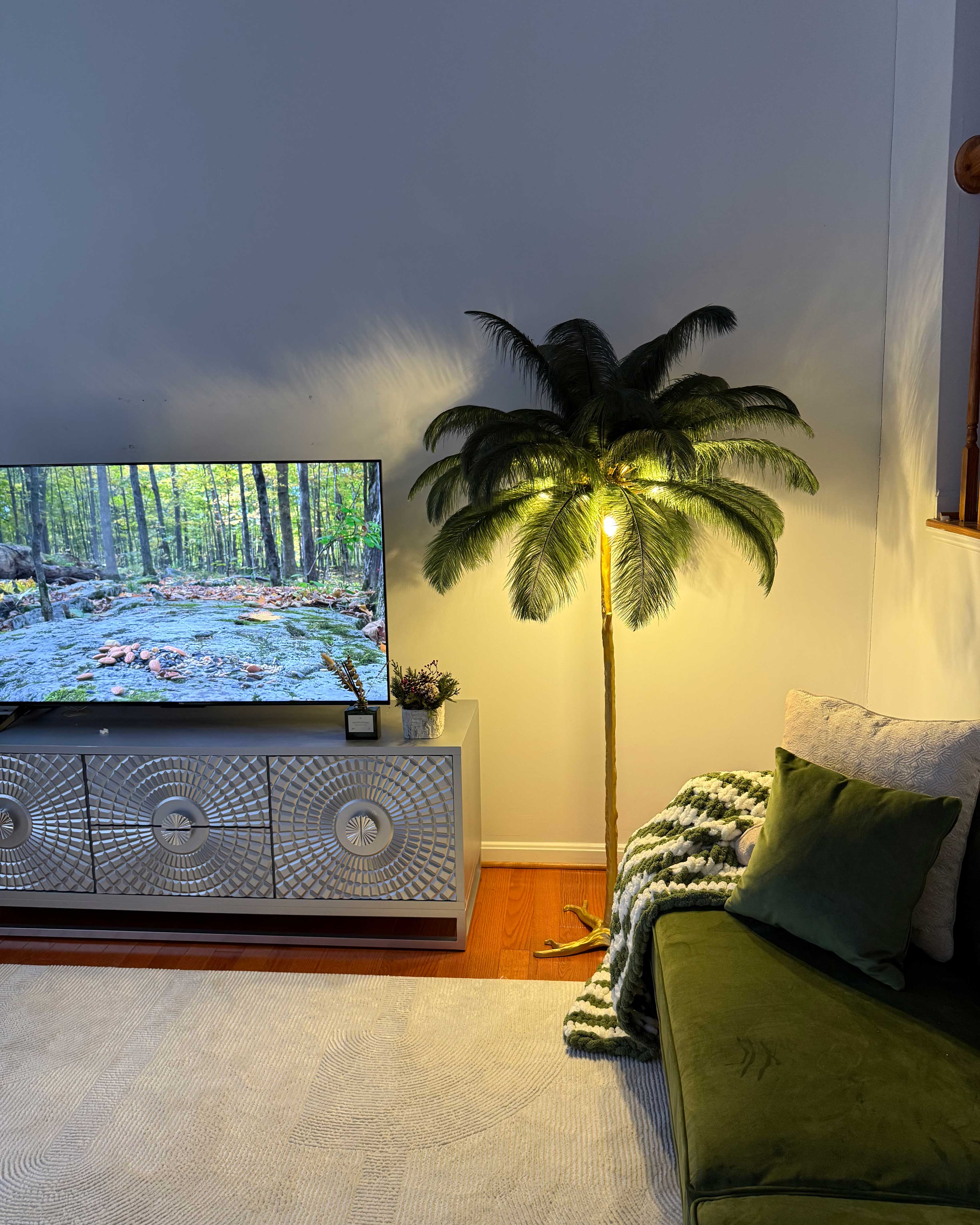 Floor Lamp Feather Shade 160.0 cm White Living Room Bedroom Palm Tree Standing Light Tropical Ambient Lighting | Thomler