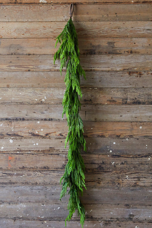Bendable Evergreen Pine Garland - Realistic Needles, Dense Foliage, Customizable Shape for Mantel, Banister & Door Decor, 4-9 ft | Thomler