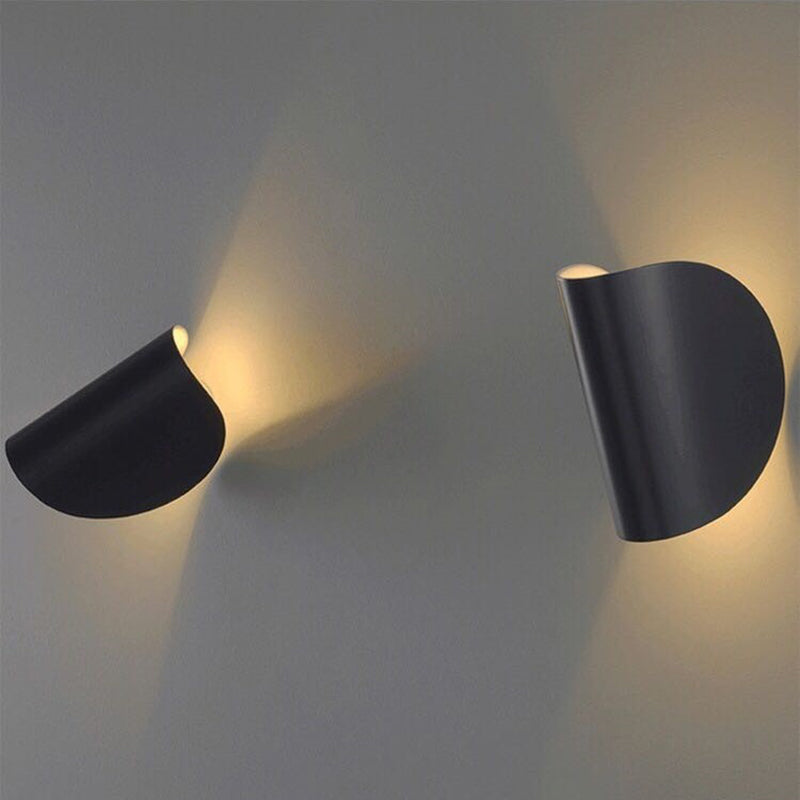 360° Swivel LED Balloon Bear Wall Light for Bedrooms and Living Rooms | Modern Metal Sconce with Rotating Adjustable Head | Thomler
