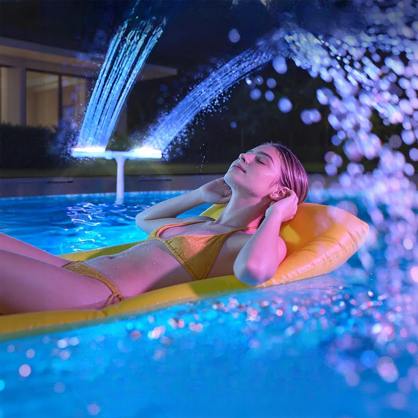 RGB Solar-Poolbrunnen — Verwandelt Ihren Pool jeden Abend in eine Lichtshow