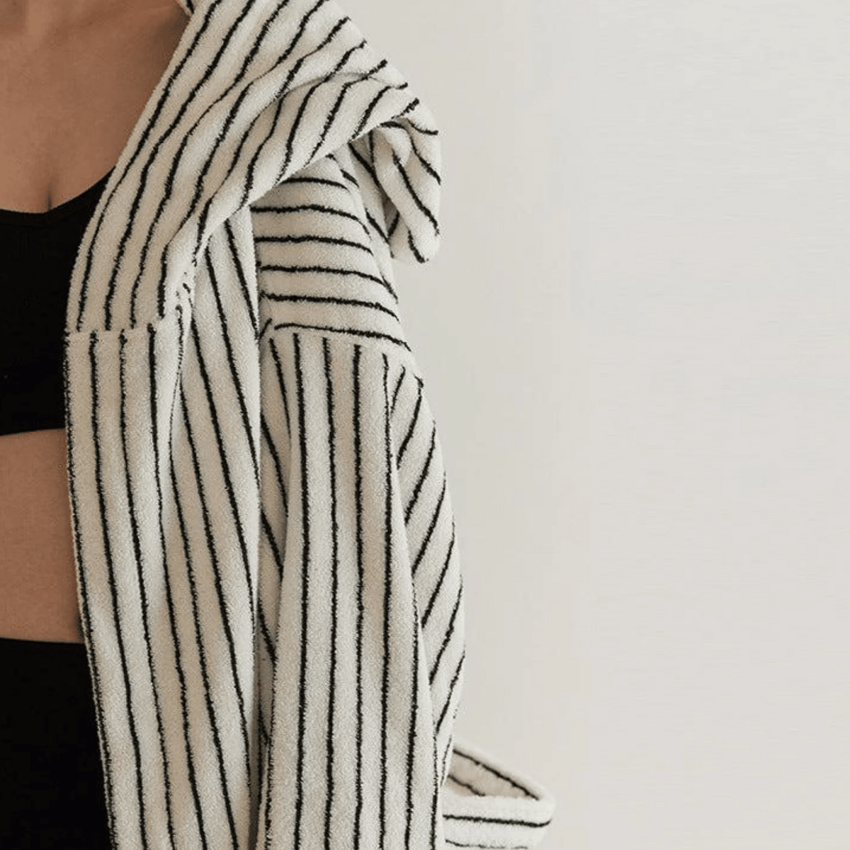 Heavyweight Striped Jacquard Organic Cotton Spa Bathrobe for Women & Men | Thomler