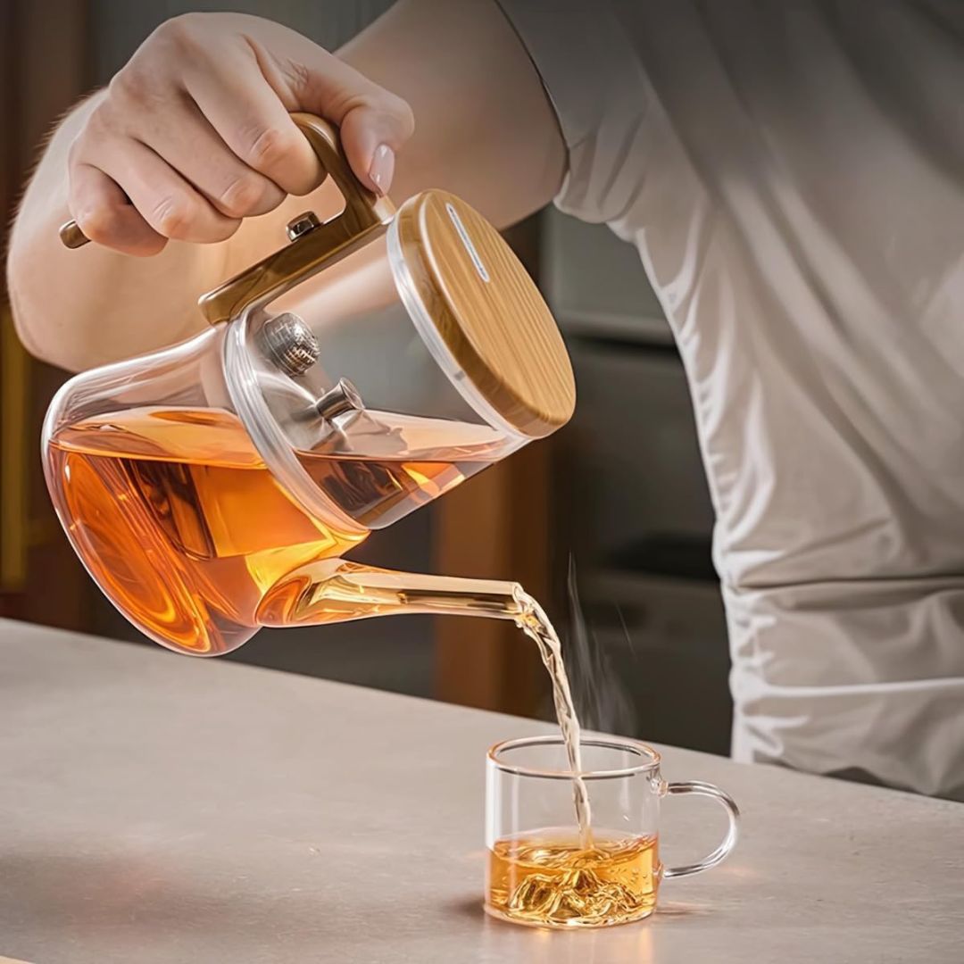Glass Tea Brewer with Lift-Mechanism Strainer – Heat-Safe Carafe for Loose Leaf Infusion | Thomler