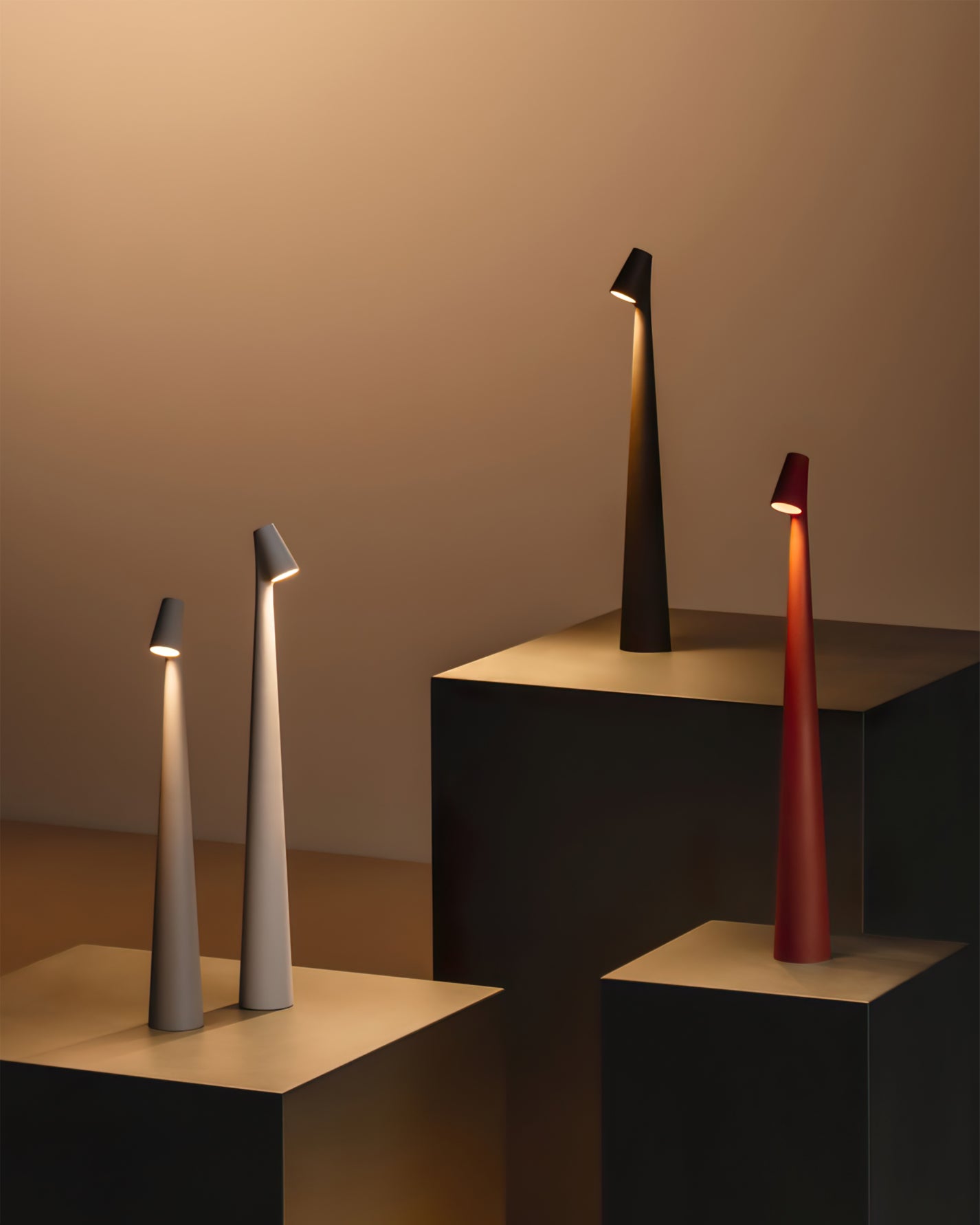 Table Lamp Metal 17.7 in LED Rechargeable White Black Red Orange Desk Lighting | Thomler