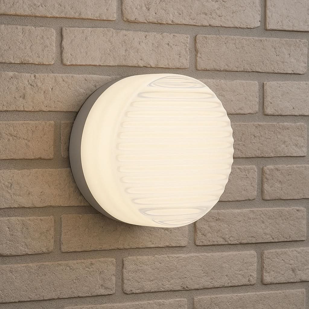 Modern Wall-Mount Light Fixture with Built-In LED – Streamlined Design for Hallways & Bedrooms | Thomler