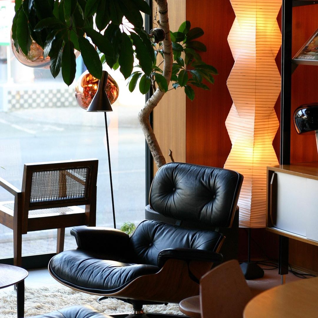 Akari Floor Lamp 47 in Mulberry Paper White Indoor Ambient Lighting Decorative Sculpture | Thomler