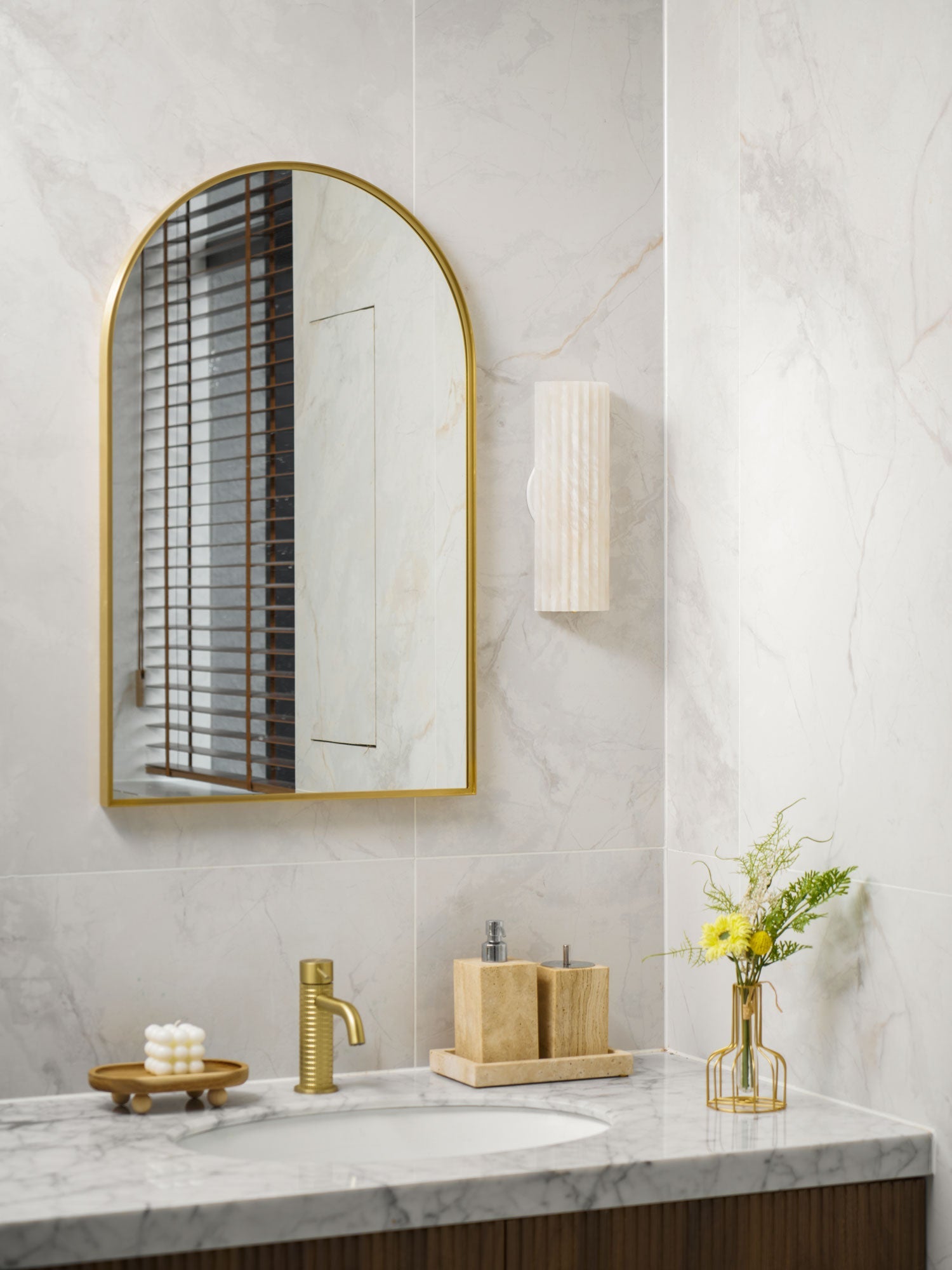Alabaster Wall Light 11.8 in Integrated LED Indoor Ribbed Sconce Bedroom Hallway Ambient Lighting Fixture | Thomler