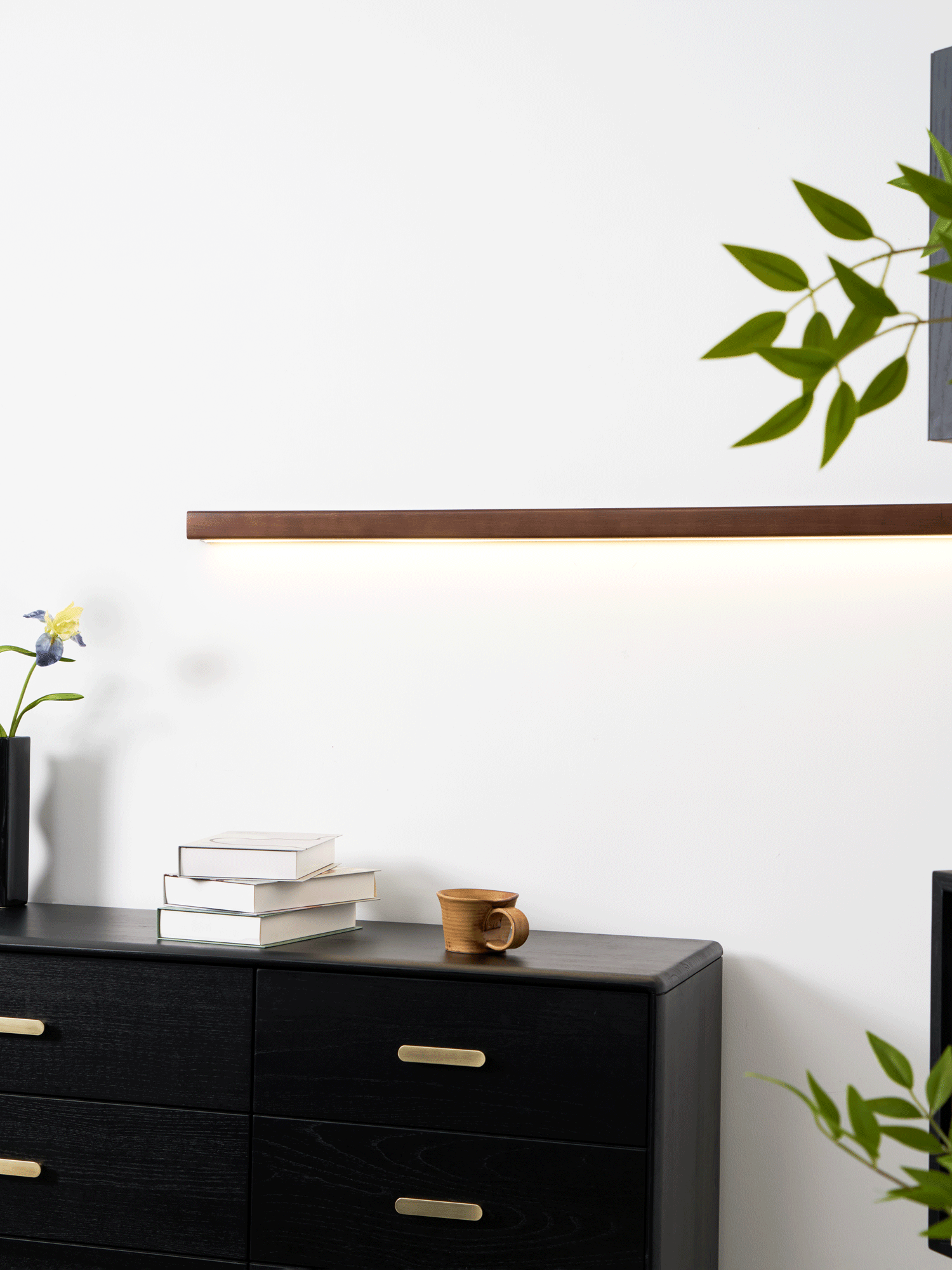Linear Wall Light 12W Natural Pine Wood 23.6 in Indoor Hallway Vanity Lighting Modern Minimalist Fixture | Thomler