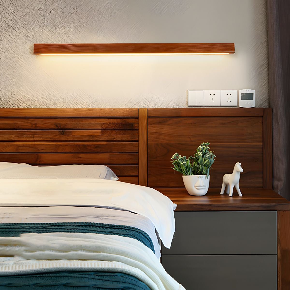 Linear Wall Light 12W Natural Pine Wood 23.6 in Indoor Hallway Vanity Lighting Modern Minimalist Fixture | Thomler