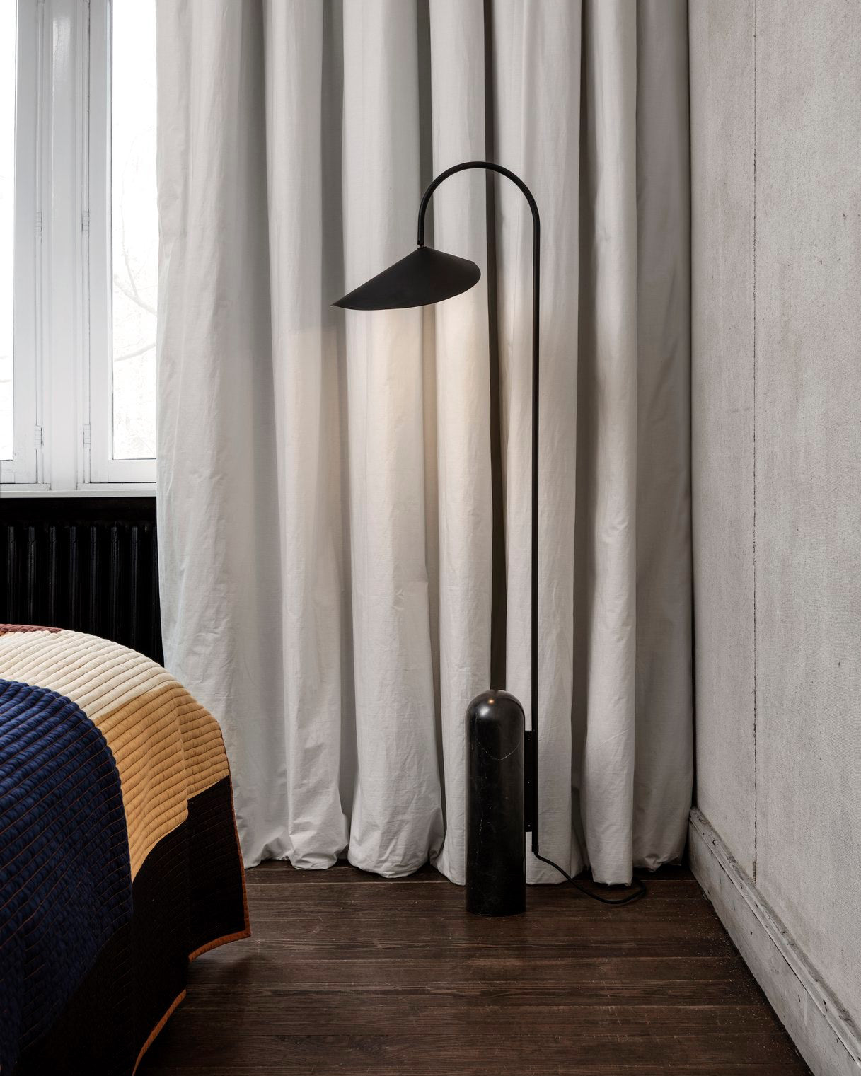 Floor Lamp Metal 53.5 in Black Marble Base Indoor LED Reading Light Living Room Bedroom Accent | Thomler