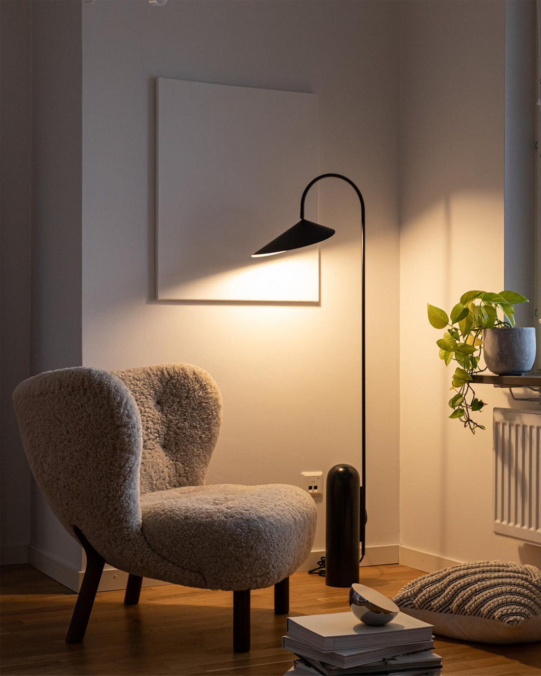 Floor Lamp Metal 53.5 in Black Marble Base Indoor LED Reading Light Living Room Bedroom Accent | Thomler