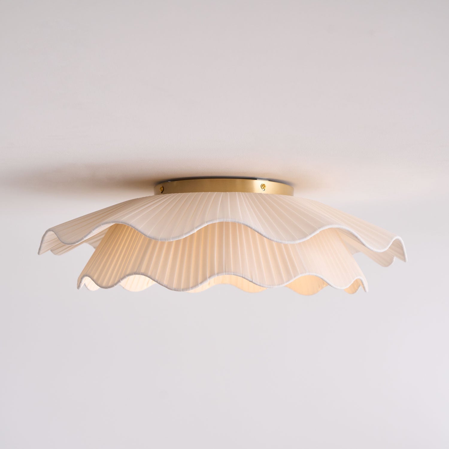 Ceiling Light Fabric Pleated Shade 19.7 in White Flush Mount Bedroom Living Room Ambient Lighting Modern | Thomler