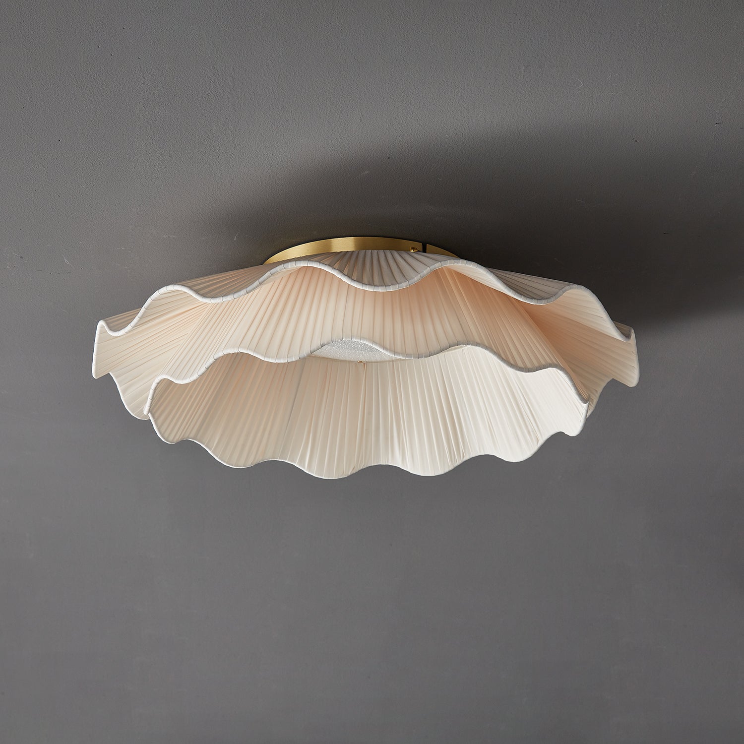 Ceiling Light Fabric Pleated Shade 19.7 in White Flush Mount Bedroom Living Room Ambient Lighting Modern | Thomler