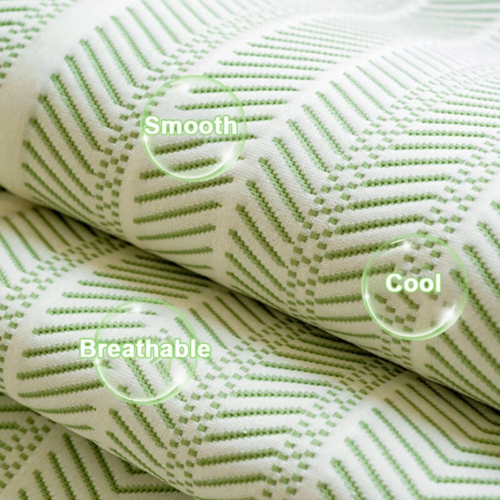 Textured Throw Blanket with Scalloped Edges – Soft Microfiber Furniture Protector for Sofa, Bed & Chair – Breathable All-Season | Thomler