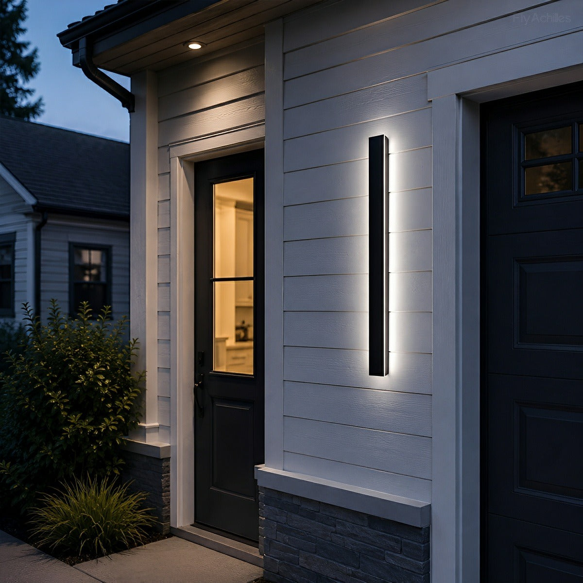 Linear Aluminum Exterior Sconce 485lm IP65 Rated for Entryway Deck Pathway Facade in Black | Thomler