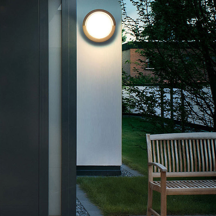 Outdoor LED Wall Sconce – Modern Waterproof Fixture for Patio, Garden & Porch Lighting | Thomler