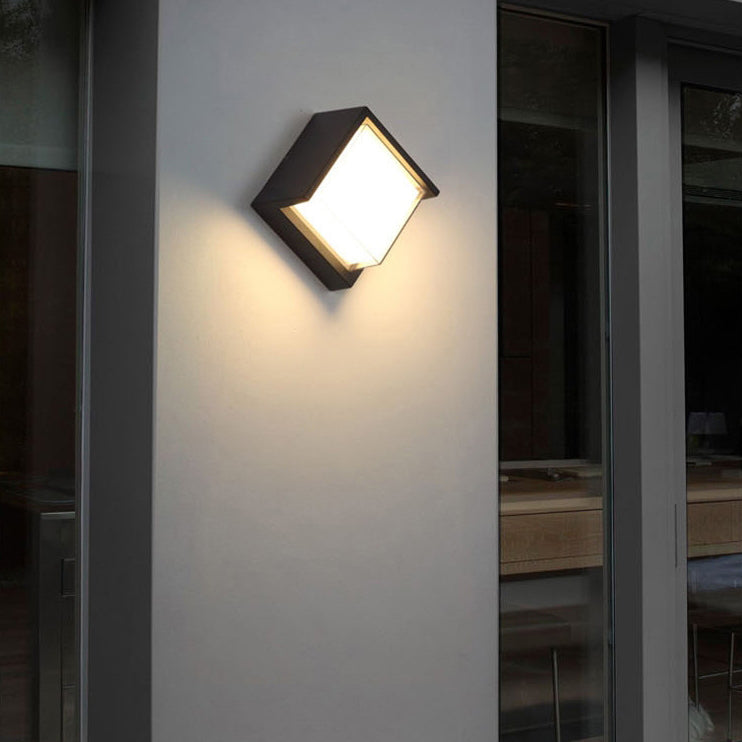 Outdoor LED Wall Sconce – Modern Waterproof Fixture for Patio, Garden & Porch Lighting | Thomler