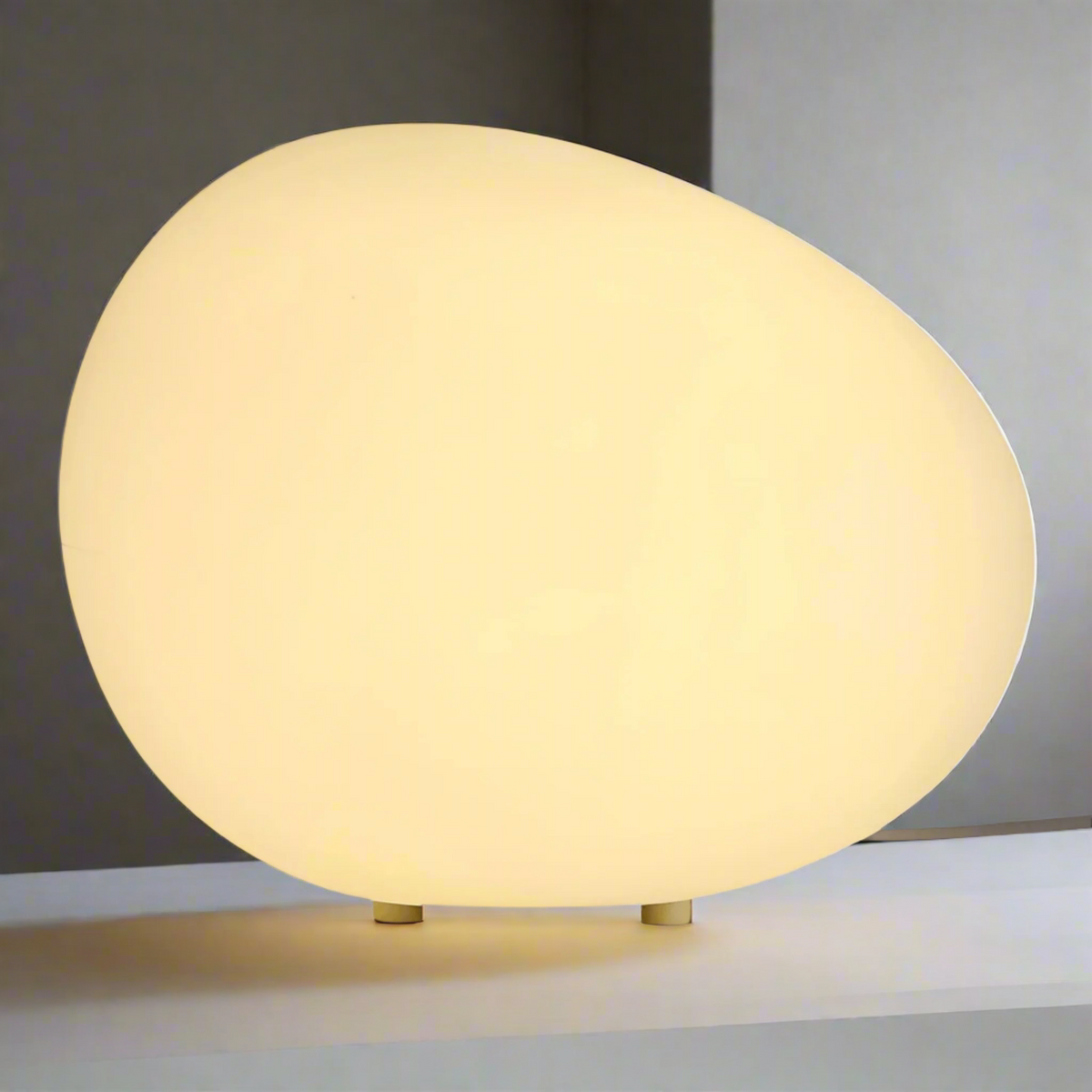Stone-Shaped LED Bedside Light – Compact Organic Table Lamp for Soothing Nighttime Ambiance | Minimalist Warm Glow Accent for Bedroom Shelf | Thomler