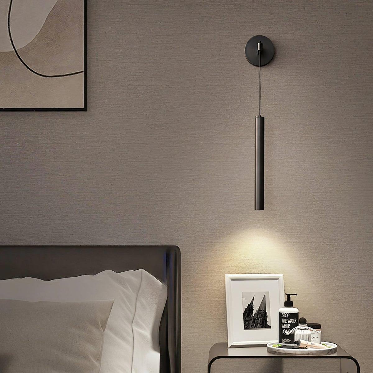 Modern Minimalist Vertical Bar LED Wall Sconce – Brass or Black Finish | Thomler