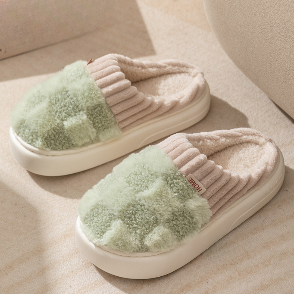 Plush Memory Foam House Slippers – Warm Fuzzy Indoor Shoes with Non-Slip Sole for Women & Men – Cozy Winter Footwear for Home Relaxation | Thomler