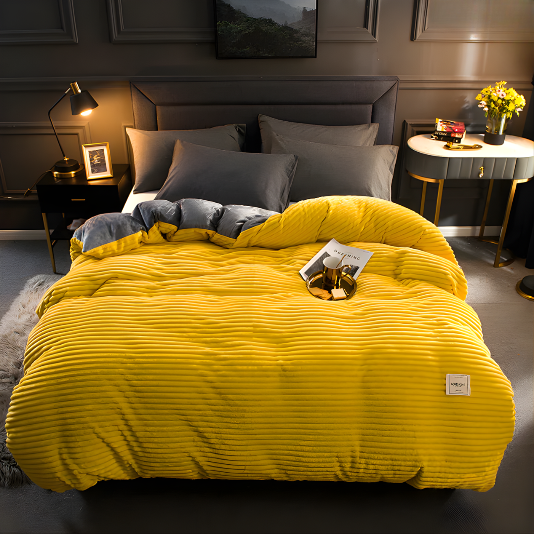 Reversible Fleece Comforter Set with Matching Pillowcase | Ultra-Soft Double-Layer Bedding for Cold Nights | Cozy Winter Duvet | Thomler