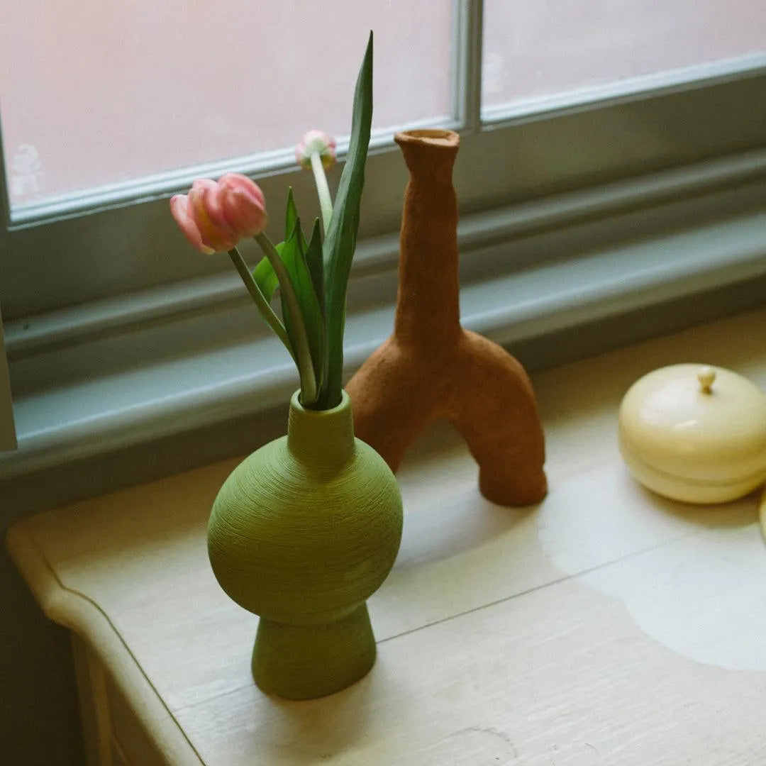Flower Vase Ceramic 20.0 cm Green Living Room Dining Table Organic Sculptural Decorative Centrepiece Botanical Accent | Thomler