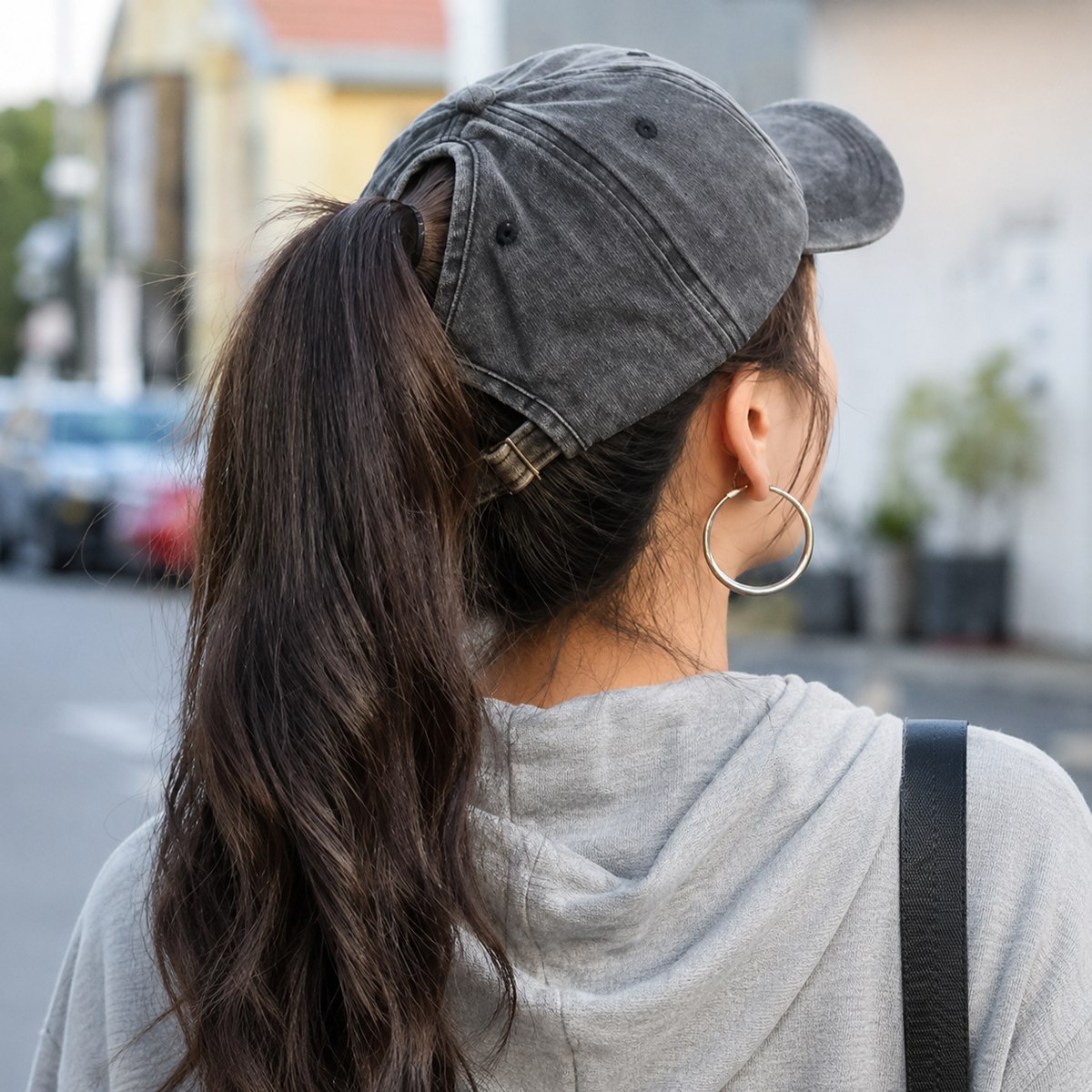 Washed Cotton Baseball Cap with Open-Back for High Ponytails & Messy Buns – Adjustable Retro Style Hat with Embroidered Heart | Thomler