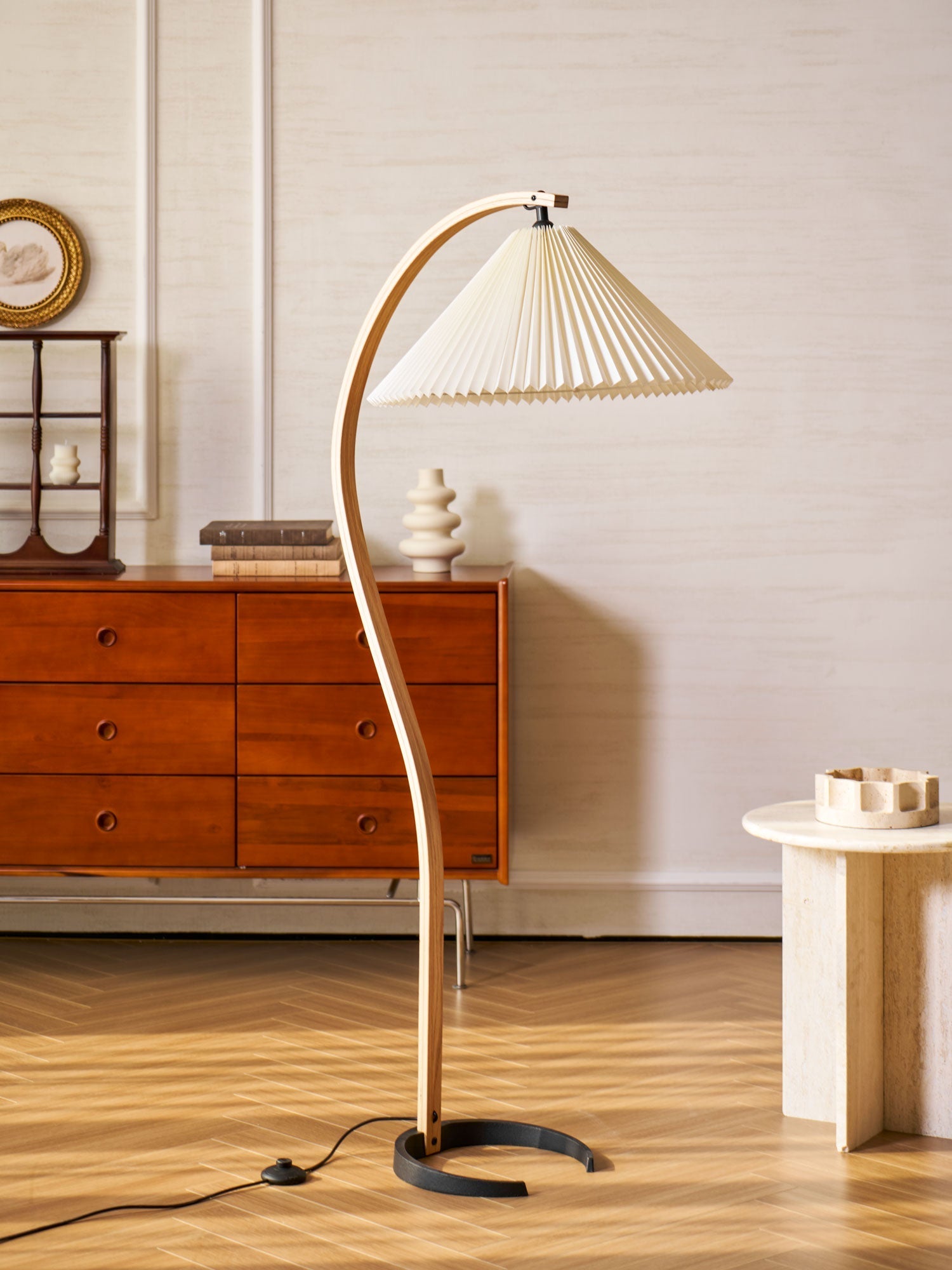 Floor Lamp Beech Wood Arc 150.0 cm Natural Living Room Reading Light Linen Shade Scandinavian Retro Lighting | Thomler