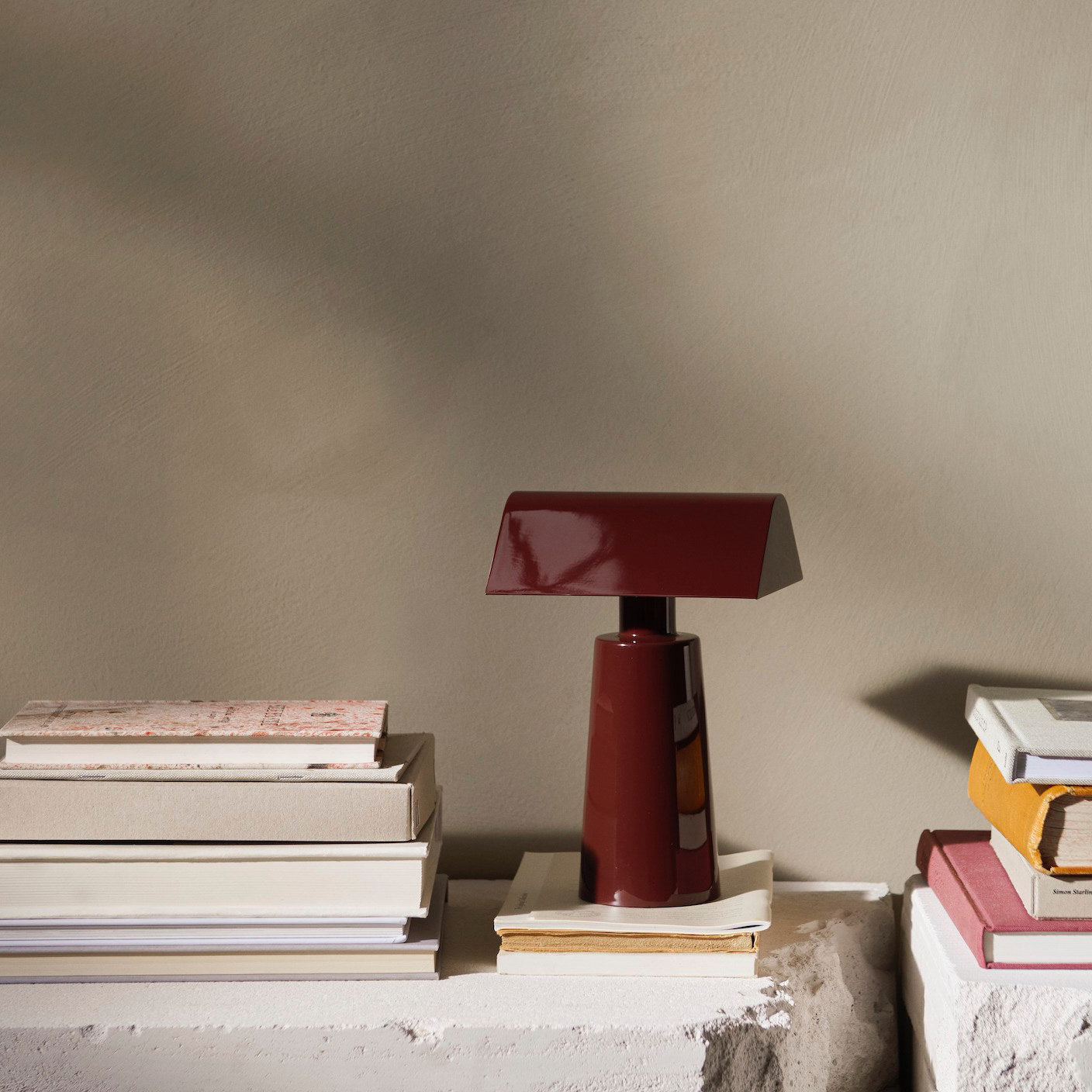 Table Lamp Lacquered Steel 8.6 in Adjustable Red White Gray Desk Lighting Three-Color LED Touch USB | Thomler