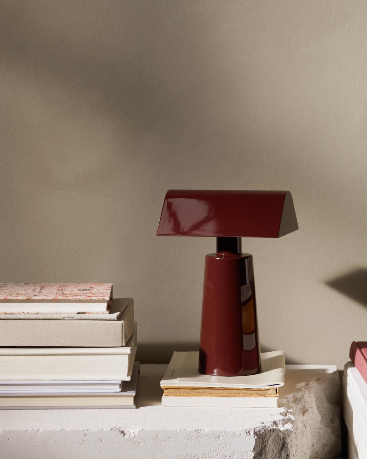 Table Lamp Lacquered Steel 8.6 in Adjustable Red White Gray Desk Lighting Three-Color LED Touch USB | Thomler