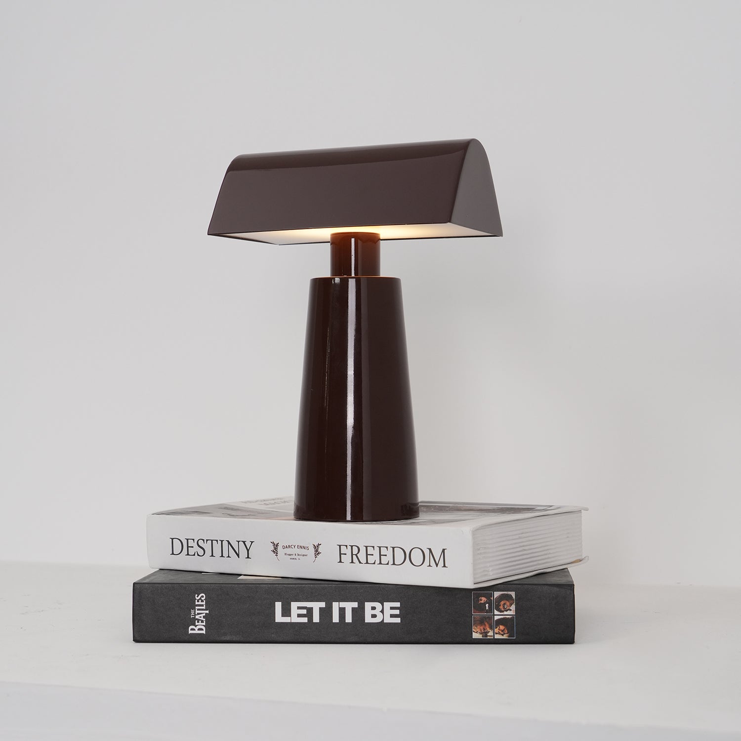 Table Lamp Lacquered Steel 8.6 in Adjustable Red White Gray Desk Lighting Three-Color LED Touch USB | Thomler