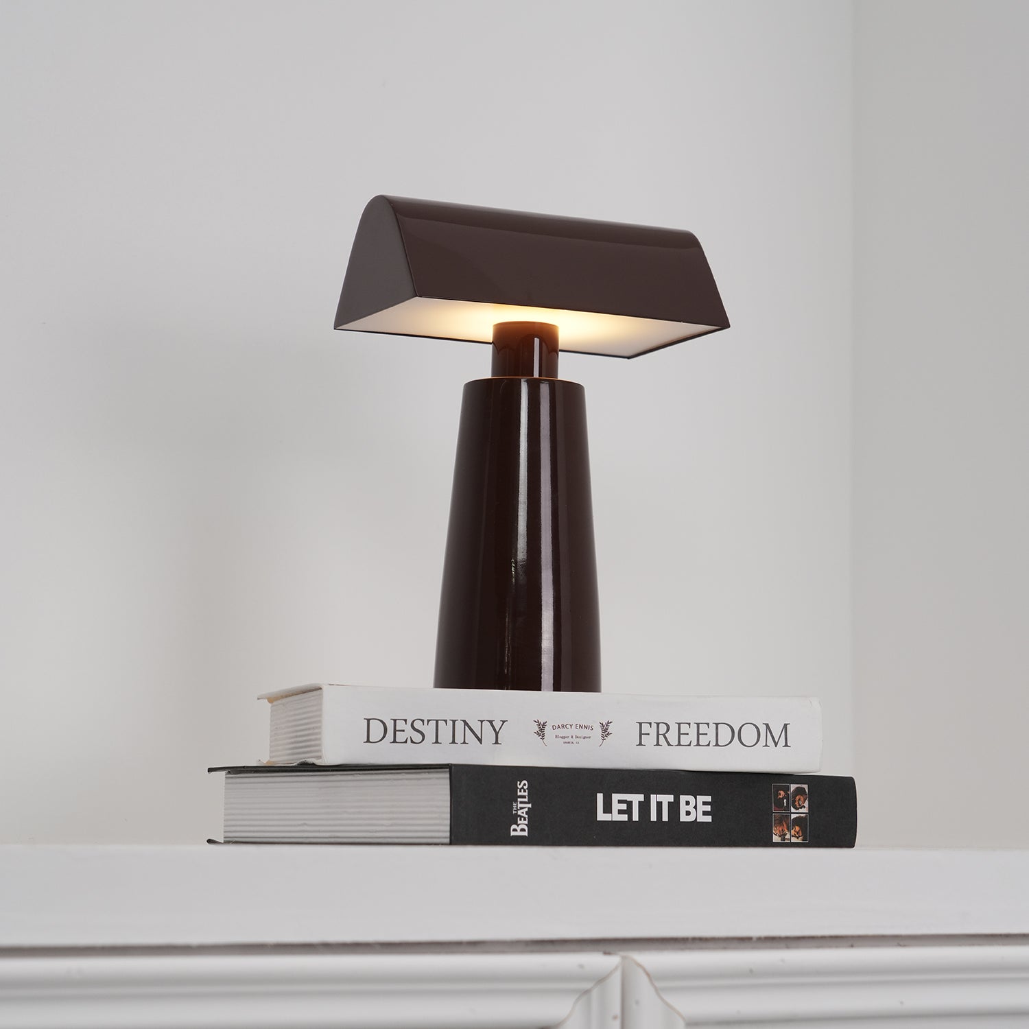 Table Lamp Lacquered Steel 8.6 in Adjustable Red White Gray Desk Lighting Three-Color LED Touch USB | Thomler