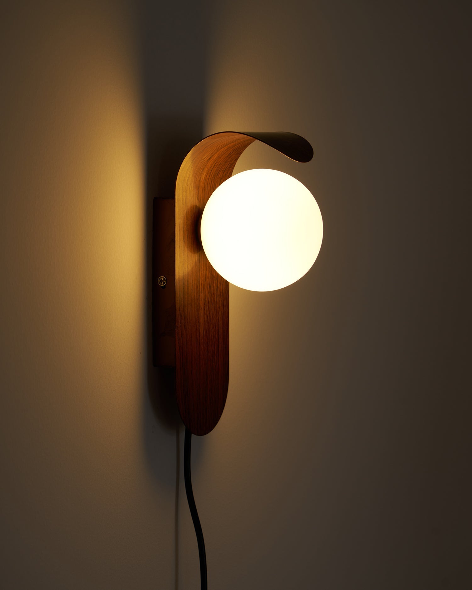Wall Lamp Wood 9.8 in Frosted Acrylic Globe 7W Bathroom Bedroom Lighting Modern Decorative Accent | Thomler